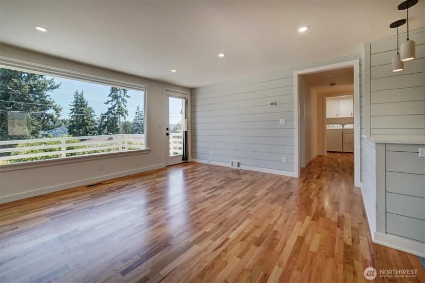 Property photo for 5731 Madrona Avenue Ne, Bremerton photo 14