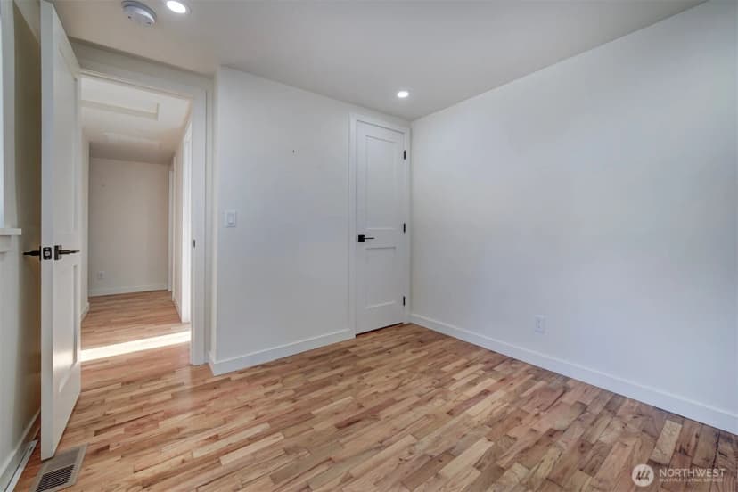 Property photo for 5731 Madrona Avenue Ne, Bremerton photo 34