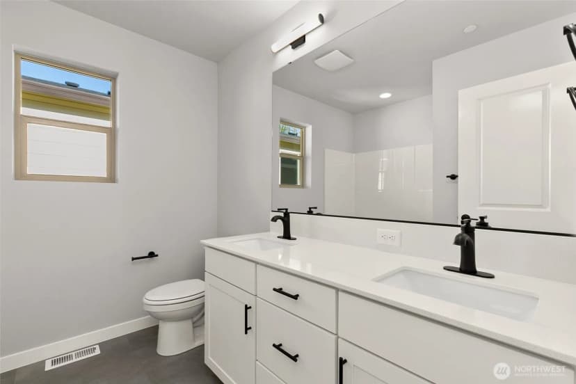 Property photo for 13318 Se 238th Place #4, Kent photo 23