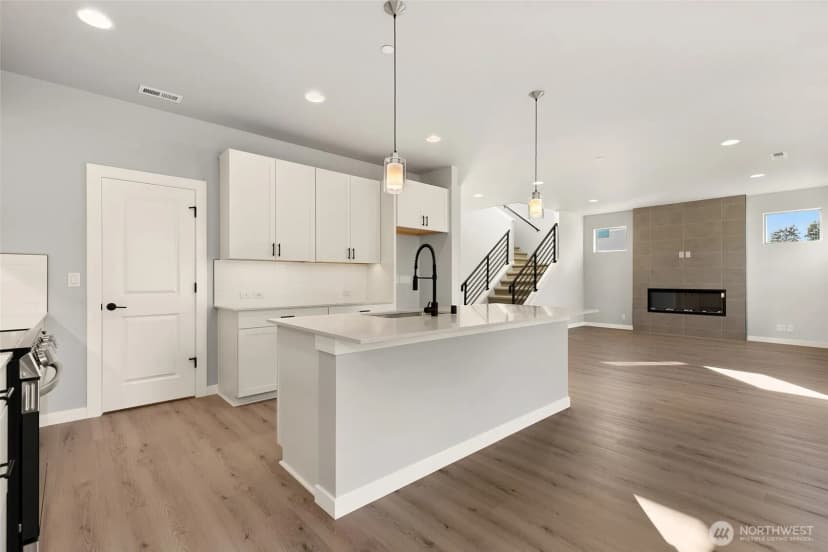 Property photo for 13318 Se 238th Place #4, Kent photo 12