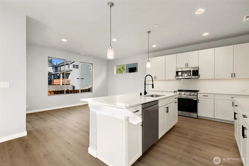 Property photo for 13318 Se 238th Place #4, Kent photo 13