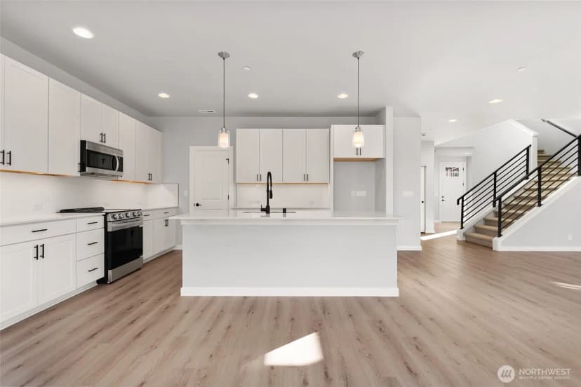 Property photo for 13318 Se 238th Place #4, Kent photo 11