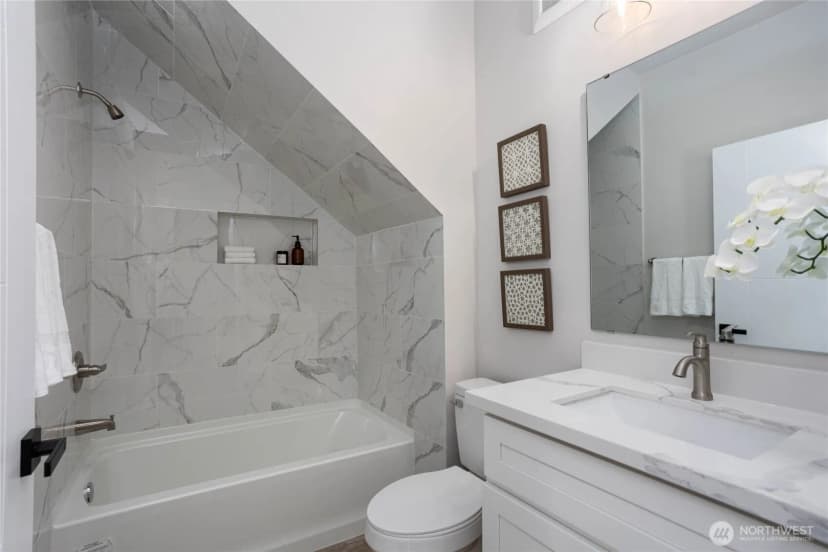 Property photo for 4421 B 49th Avenue S #b, Seattle photo 11