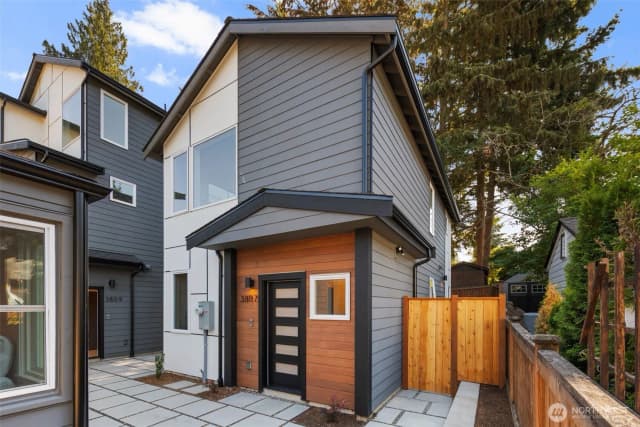 Property photo for 3807 Ne 89th Street, Seattle