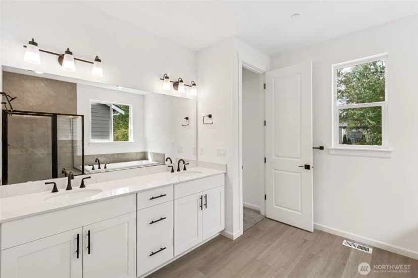Property photo for 20523 97th Avenue Avenue E #25, Graham photo 34