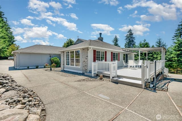 Property photo for 5544 Clover Valley Road Se, Port Orchard photo 2
