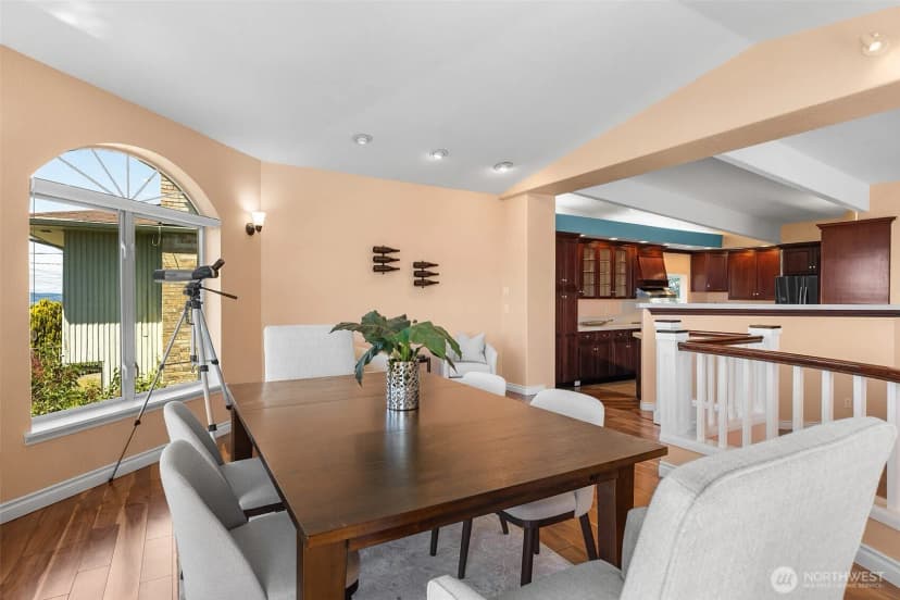 Property photo for 1550 N Narrows Drive, Tacoma photo 10