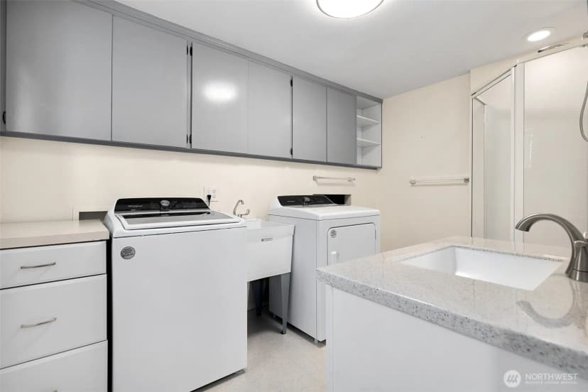 Property photo for 1550 N Narrows Drive, Tacoma photo 31