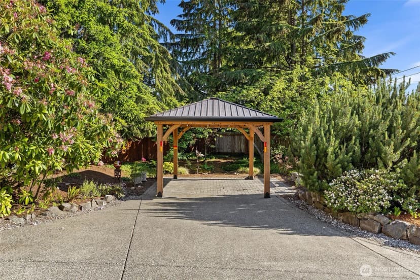 Property photo for 1550 N Narrows Drive, Tacoma photo 21