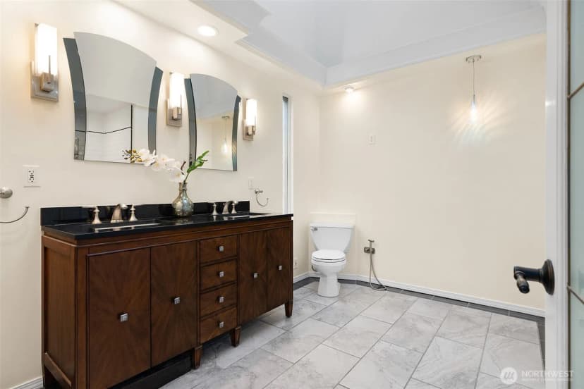 Property photo for 1550 N Narrows Drive, Tacoma photo 18