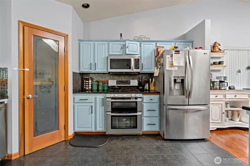 Property photo for 6940 35th Street W, University Place photo 24
