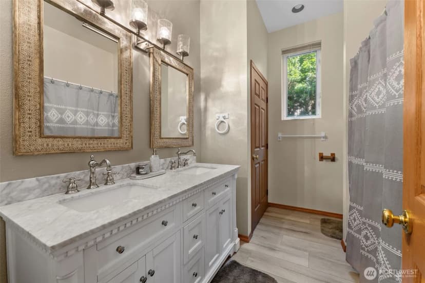 Property photo for 6940 35th Street W, University Place photo 15