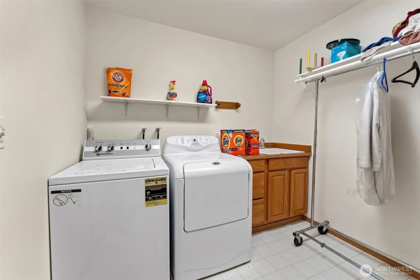 Property photo for 6940 35th Street W, University Place photo 18