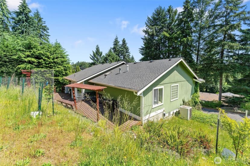 Property photo for 6940 35th Street W, University Place photo 8