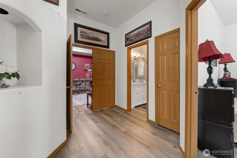 Property photo for 6940 35th Street W, University Place photo 12