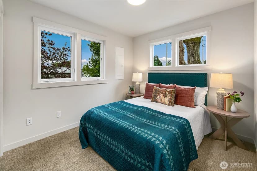 Property photo for 704 N 107th Street, Seattle photo 13