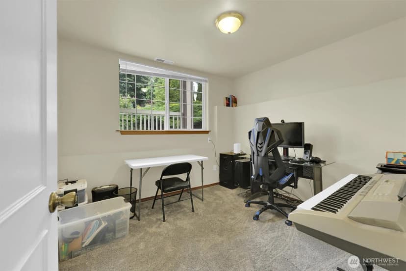 Property photo for 9505 S 214th Place, Kent photo 27