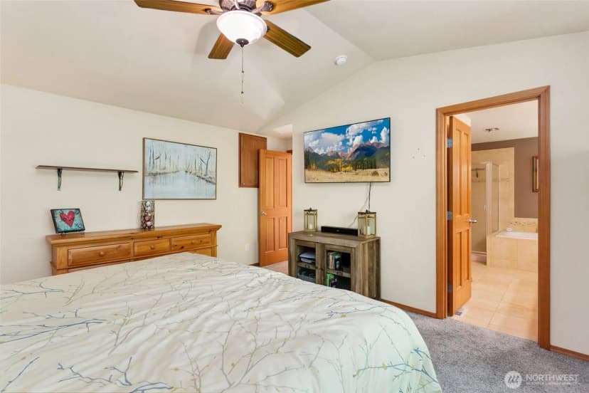 Property photo for 25320 176th Avenue Se, Covington photo 17