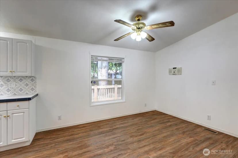 Property photo for 15605 79th Avenue E, Puyallup photo 14