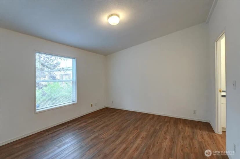 Property photo for 15605 79th Avenue E, Puyallup photo 4