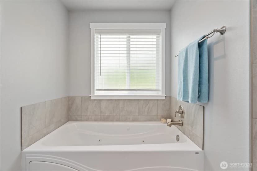 Property photo for 100 Simmons Road, Montesano photo 21