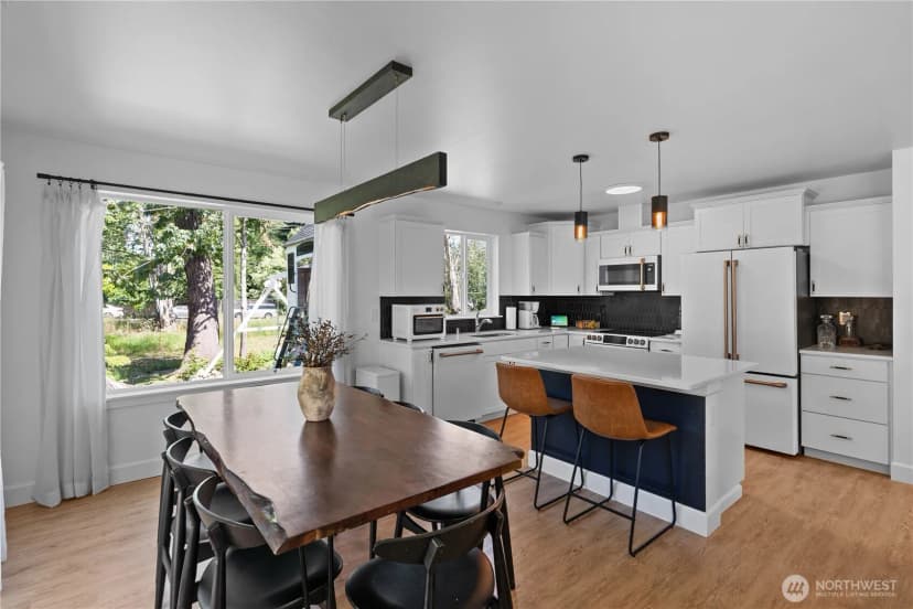Property photo for 7548 E Grandview Street E, Port Orchard photo 12