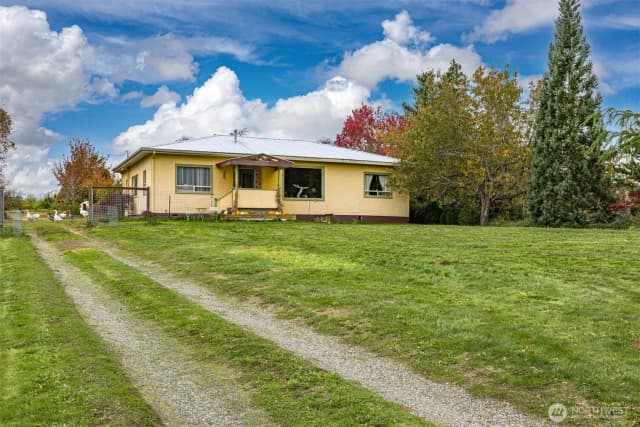 Property photo for 5367 Barr Road, Ferndale photo 2