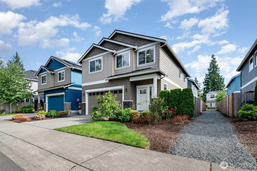 Property photo for 114 160th Place Sw, Lynnwood photo 2