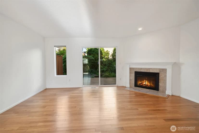 Property photo for 10030 Ne 120th Street #j2, Kirkland photo 28