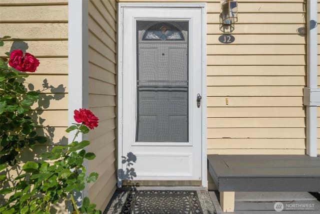 Property photo for 10030 Ne 120th Street #j2, Kirkland photo 2