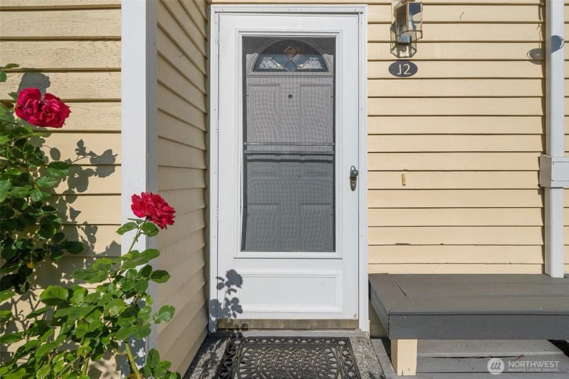 Property photo for 10030 Ne 120th Street #j2, Kirkland photo 2