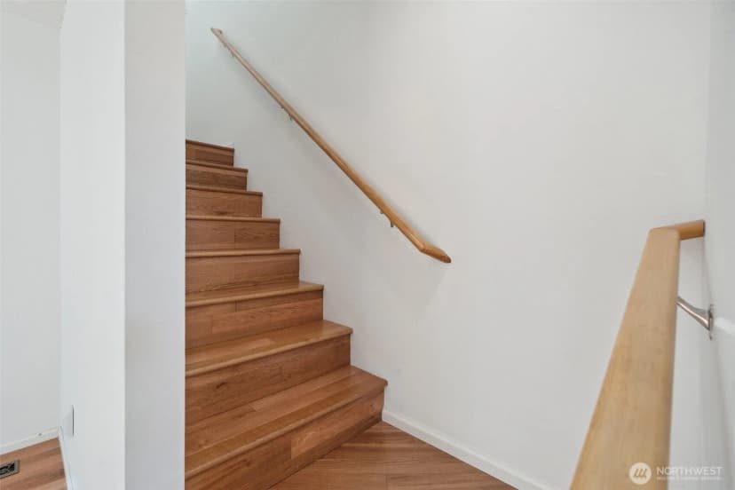 Property photo for 10030 Ne 120th Street #j2, Kirkland photo 10