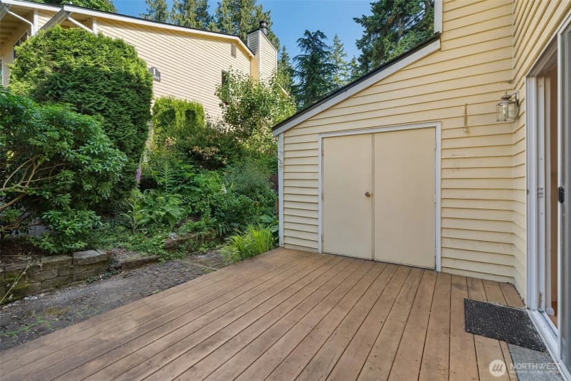 Property photo for 10030 Ne 120th Street #j2, Kirkland photo 4
