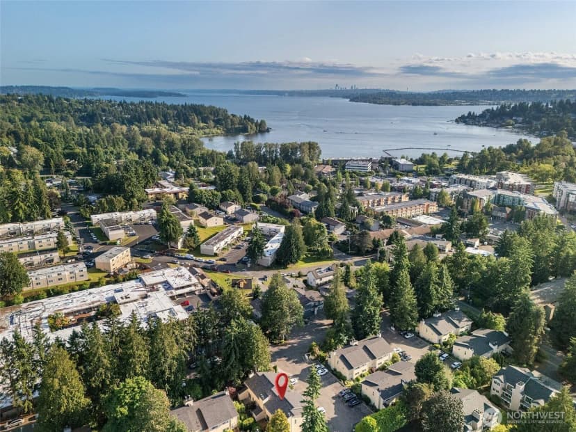 Property photo for 10030 Ne 120th Street #j2, Kirkland photo 25