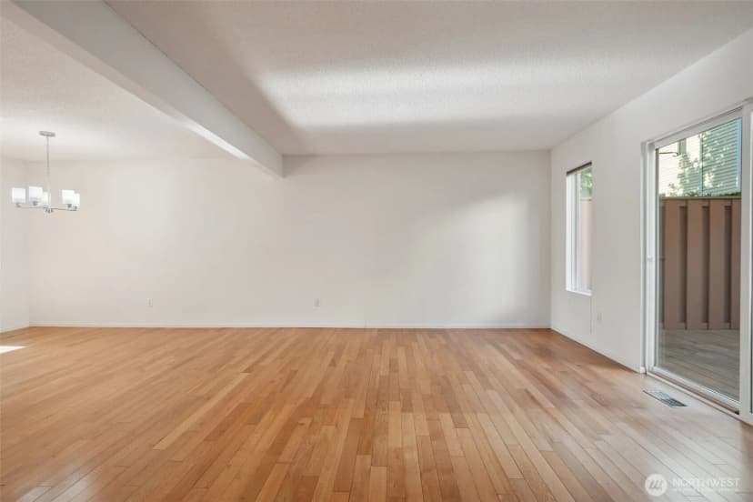 Property photo for 10030 Ne 120th Street #j2, Kirkland photo 30
