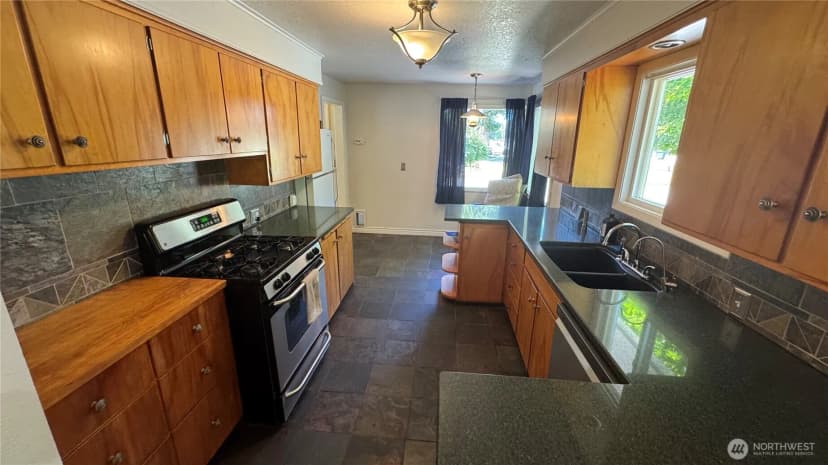 Property photo for 1245 W Axton Road, Ferndale photo 6