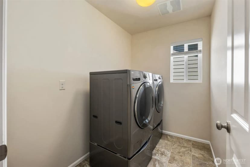 Property photo for 14217 4th Place W, Everett photo 31