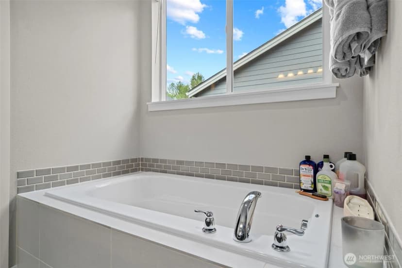 Property photo for 1116 Ne 14th Way, Battle Ground photo 11