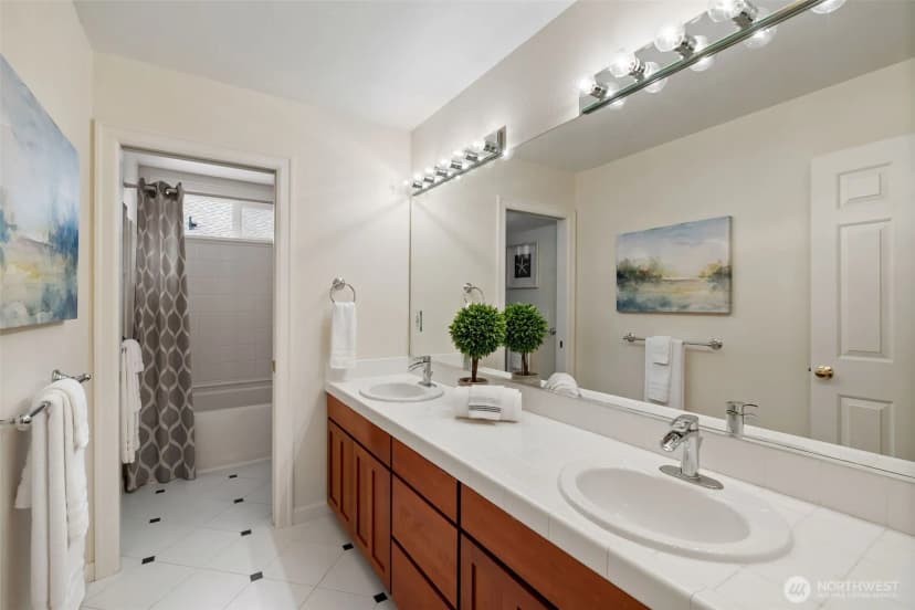 Property photo for 2728 206th Terrace Ne, Sammamish photo 30
