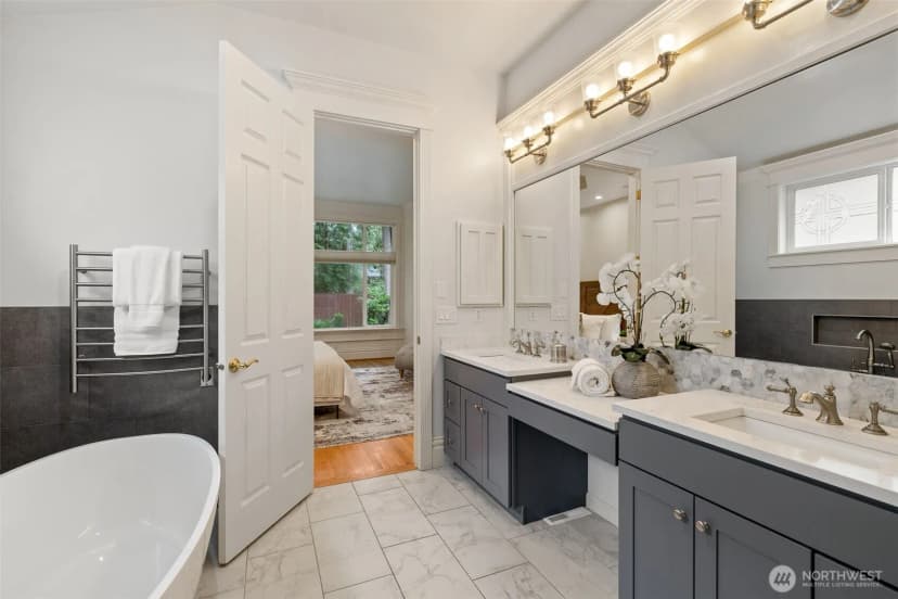Property photo for 2728 206th Terrace Ne, Sammamish photo 17