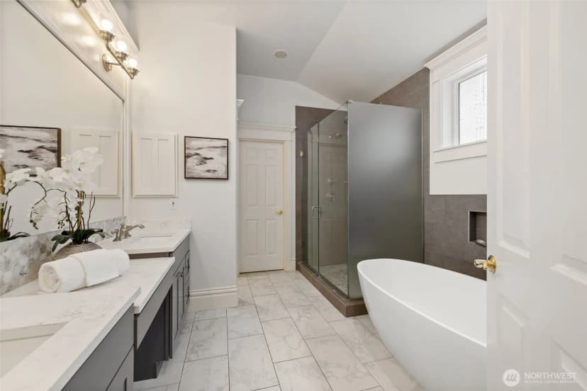 Property photo for 2728 206th Terrace Ne, Sammamish photo 20