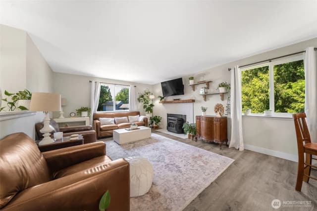 Property photo for 9702 205th Avenue Ct E, Bonney Lake photo 3