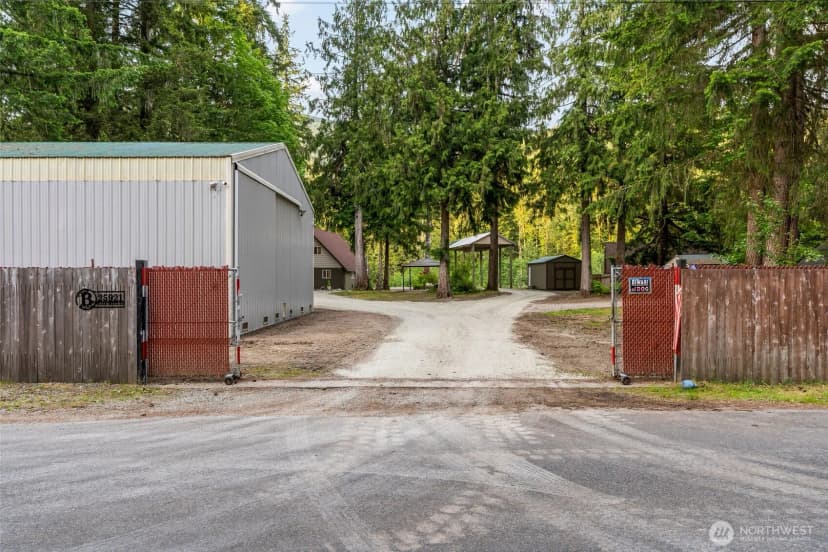 Property photo for 25921 Clear Creek Rd, Darrington photo 23