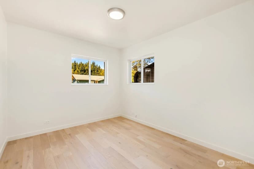 Property photo for 102 Nenant Street N, Bucoda photo 13