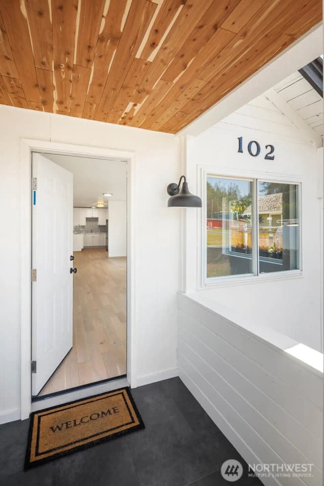 Property photo for 102 Nenant Street N, Bucoda photo 3