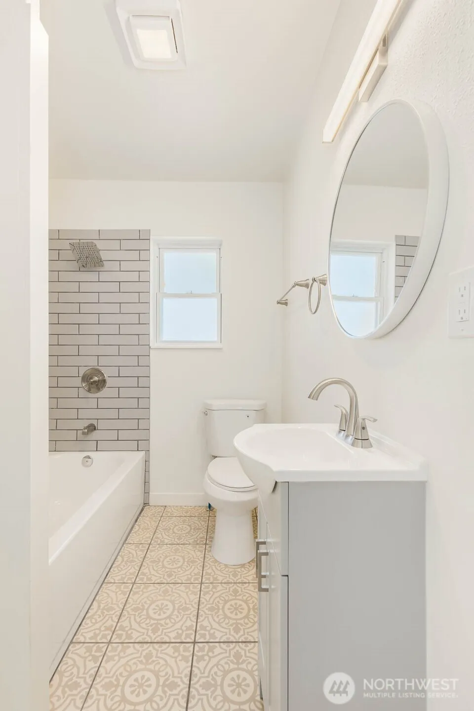 Property photo for 102 Nenant Street N, Bucoda photo 17