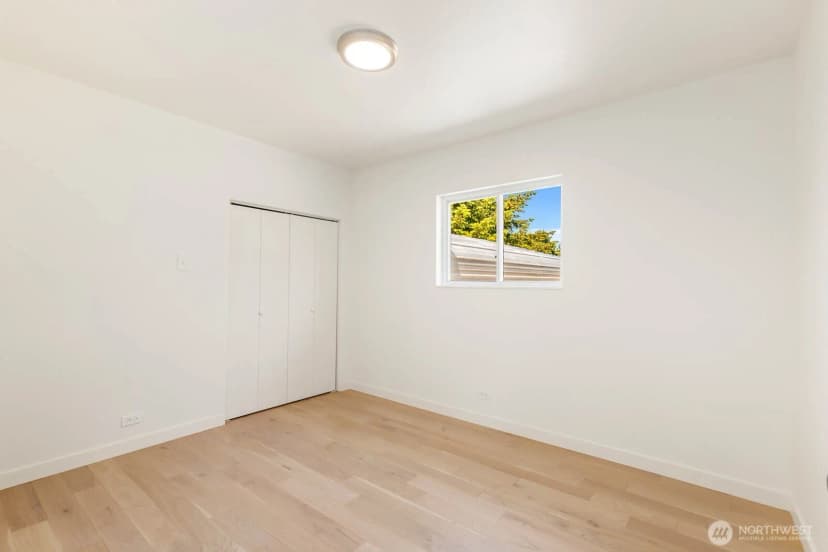 Property photo for 102 Nenant Street N, Bucoda photo 15