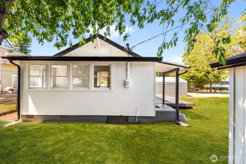 Property photo for 102 Nenant Street N, Bucoda photo 27