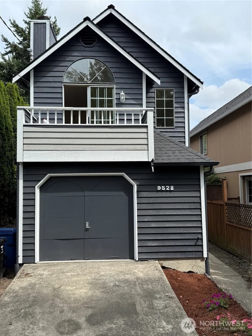 Property photo for 9528 Densmore Avenue N, Seattle