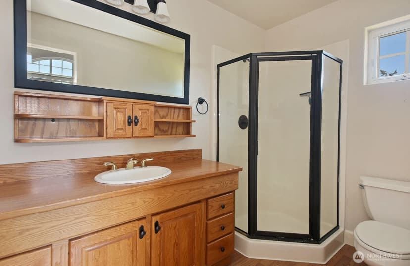 Property photo for 2391 Soundview Drive, Langley photo 22